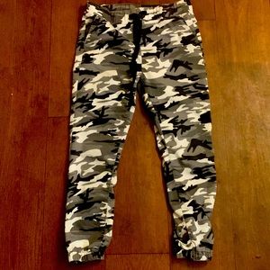 78% cotton 22% terylene and 2% spandex